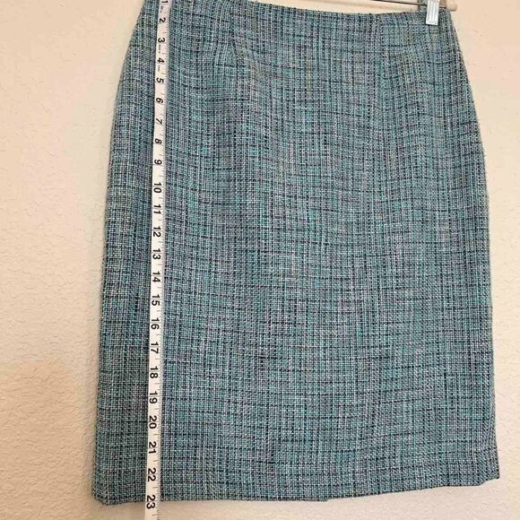 Premise Women's Short Straight Woven Tweed Zip Closure Lined Green Size 8 - Picture 10 of 10